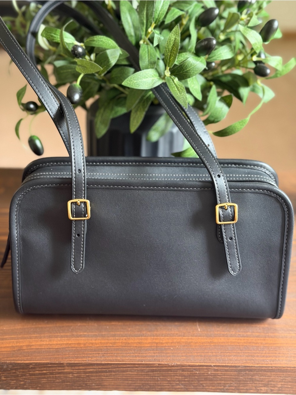 Coach Swing Zip Bag - Picture 4 of 6